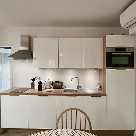 Fersen Superb Mediterranean Style In Heart Of Old Antibes